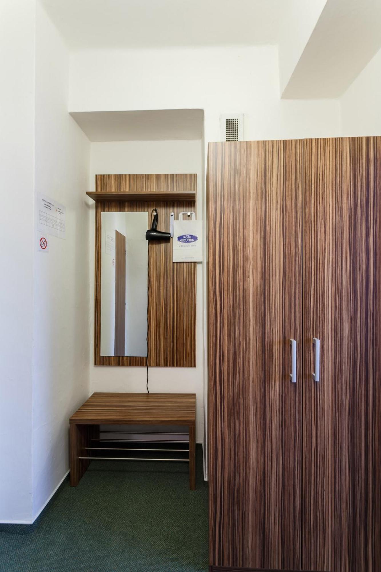 Hotel Veronika ออสตราวา ภายนอก รูปภาพ