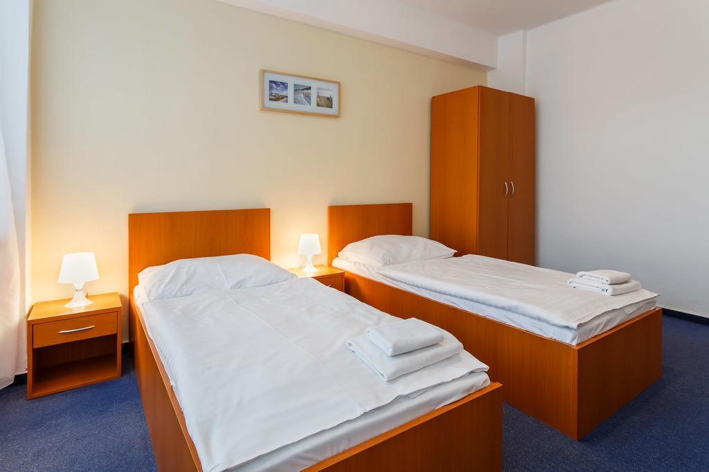 Hotel Veronika ออสตราวา ภายนอก รูปภาพ
