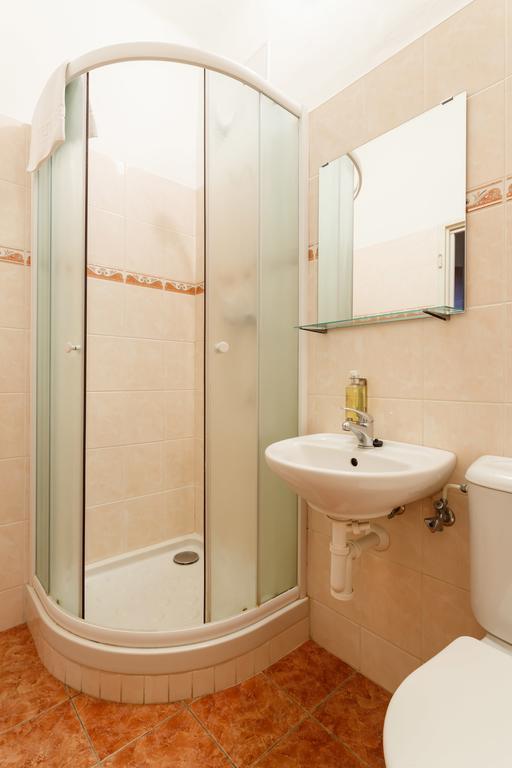 Hotel Veronika ออสตราวา ภายนอก รูปภาพ