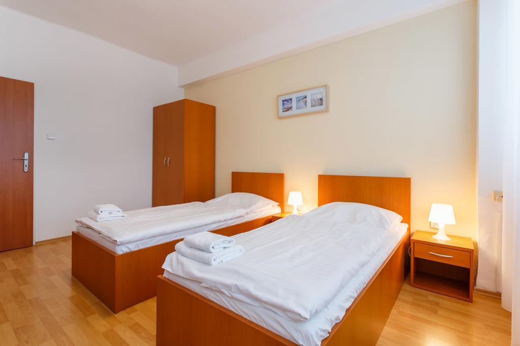 Hotel Veronika ออสตราวา ภายนอก รูปภาพ