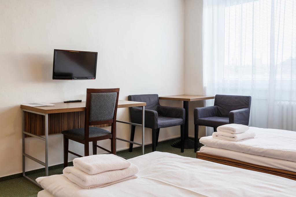 Hotel Veronika ออสตราวา ภายนอก รูปภาพ