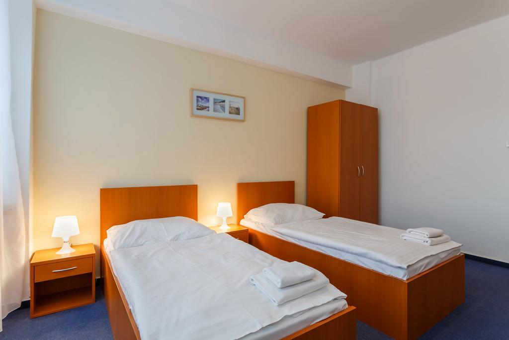 Hotel Veronika ออสตราวา ภายนอก รูปภาพ